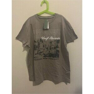Doe brand taupe graphic tee